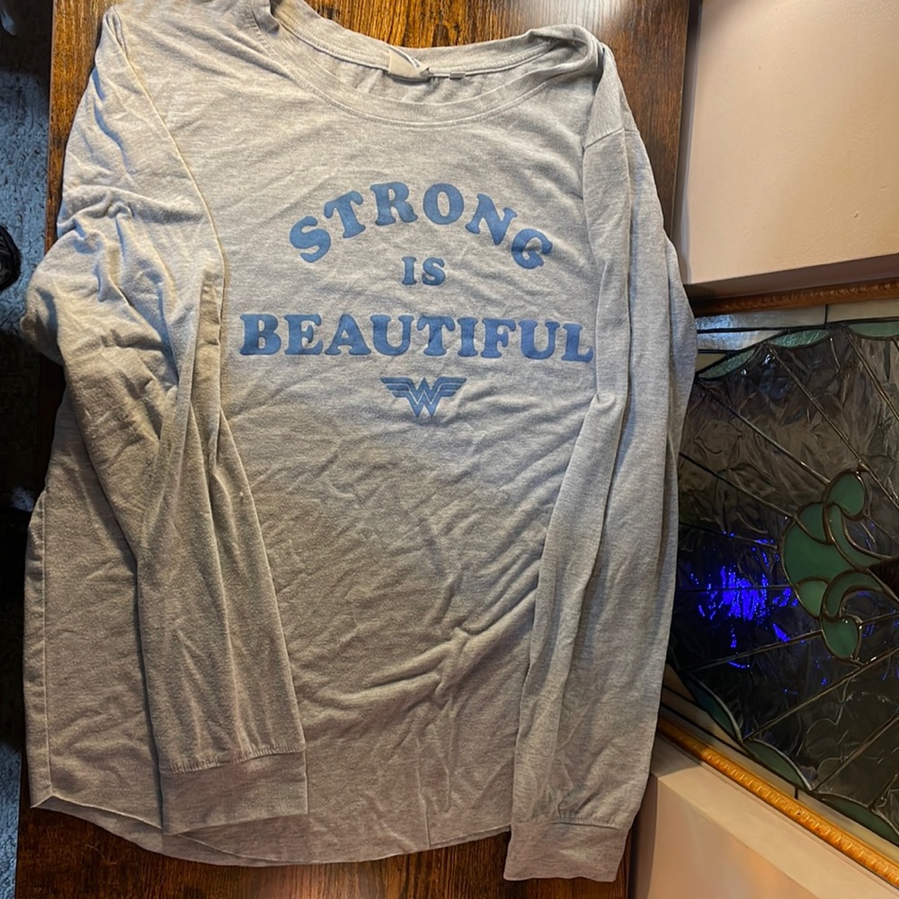 Woman’s long sleeve shirt Wonder Woman size XXL gray